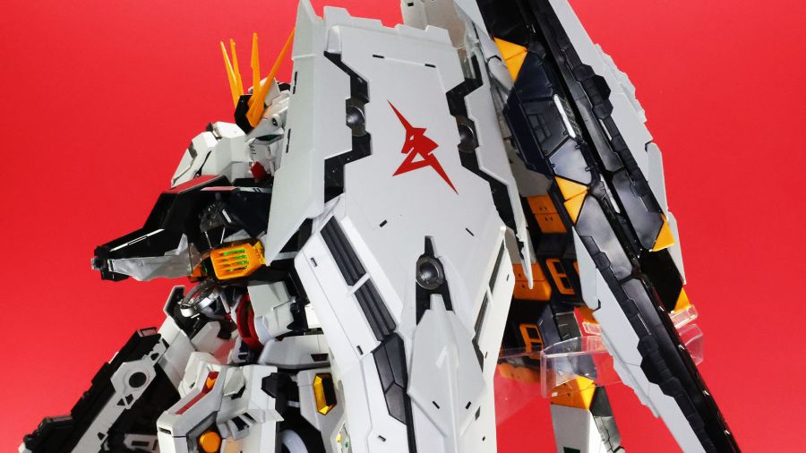 PG 언리쉬드 뉴 건담 롤아웃 포징 사진_89.jpg