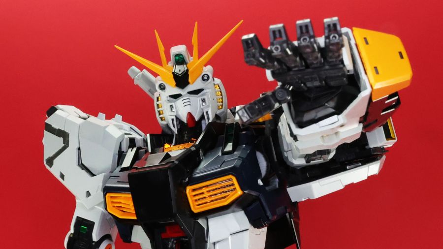 PG 언리쉬드 뉴 건담 롤아웃 포징 사진_100.jpg