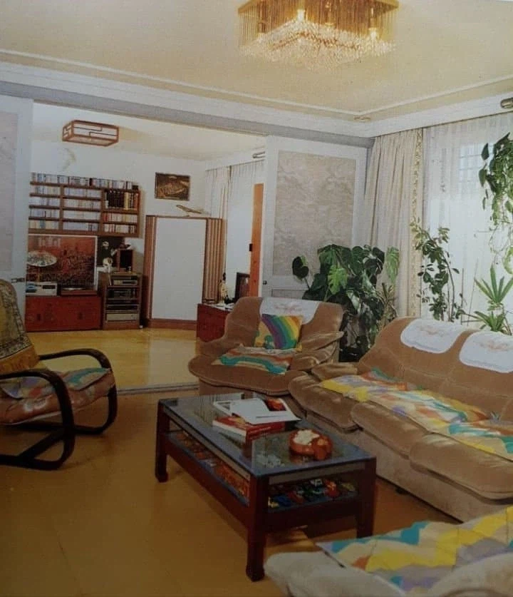 싱글벙글 80년대 부잣집 내부_7.webp