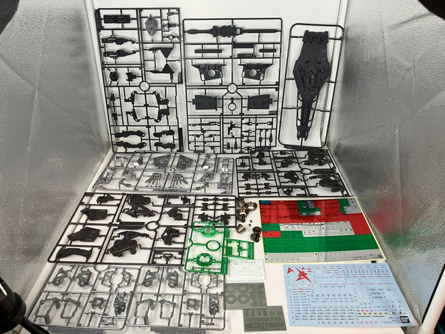 PG 언리쉬드 뉴 건담 본체 가조립 사진_9.jpg