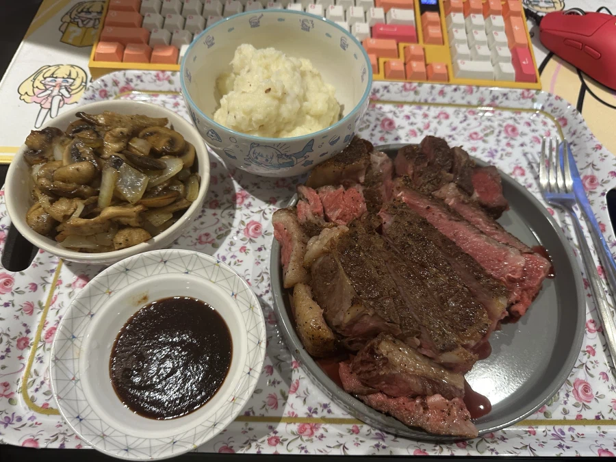 [돼억시니] 야만인의 식사사진_1.webp