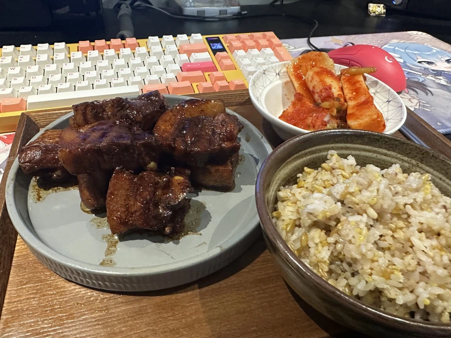 [돼억시니] 야만인의 식사사진_18.webp