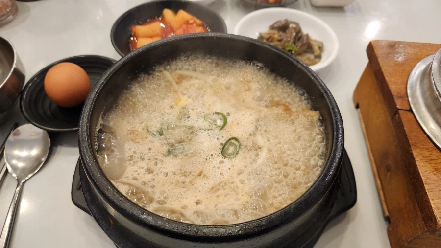 아침은 황태 해장국이었습니다._2.webp
