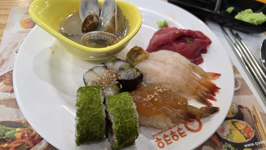 뭐...? 뷔페가 무한이라고?(from.쿠우쿠우)_1.webp