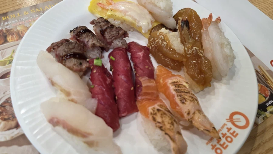 뭐...? 뷔페가 무한이라고?(from.쿠우쿠우)_2.webp