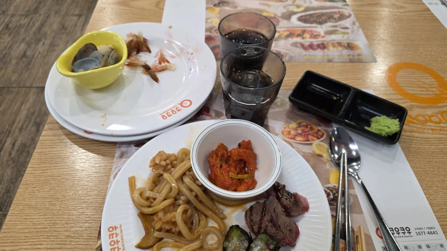 뭐...? 뷔페가 무한이라고?(from.쿠우쿠우)_3.webp