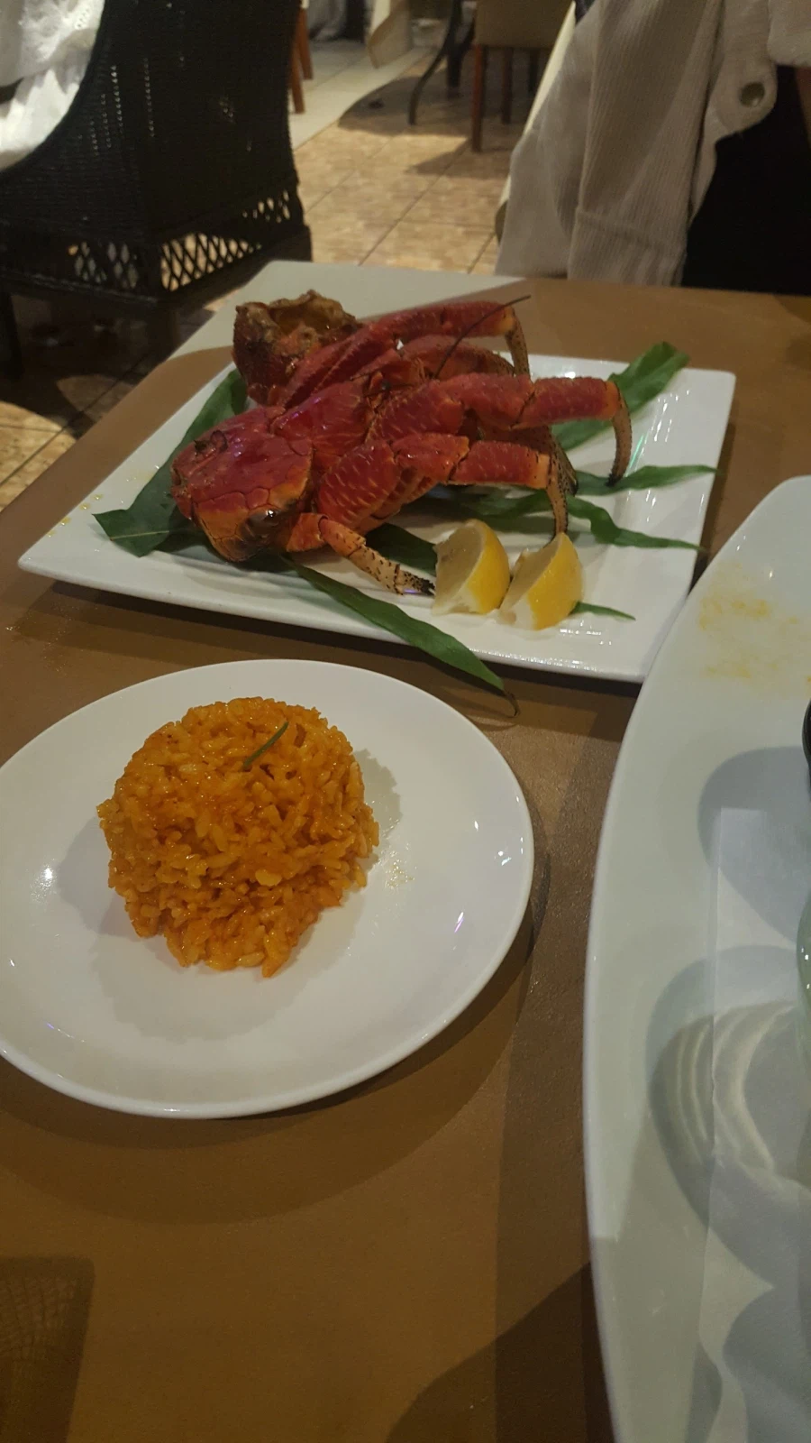 [돼억시니] 괌에서 먹은 코코넛크랩_2.webp