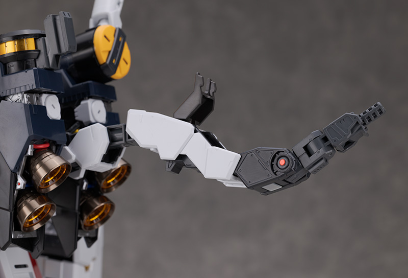 PG 언리쉬드 뉴 건담 해외 리뷰: 본체편 (스크롤 주의)_105.jpg