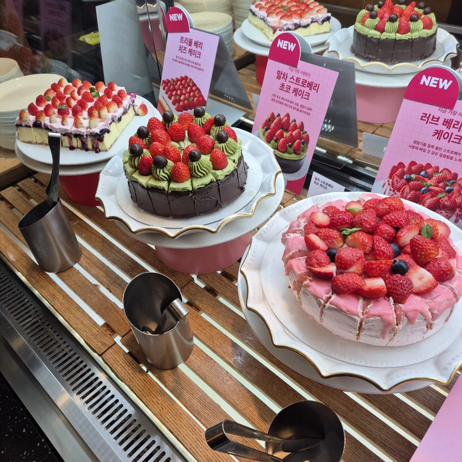 빕스) 2026 딸기시즌_3.webp