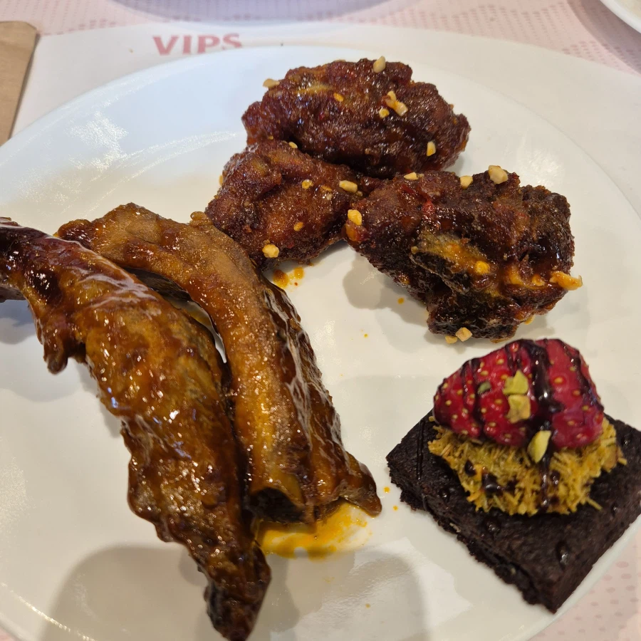 빕스) 2026 딸기시즌_22.webp