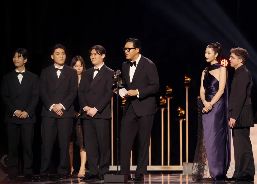 케데헌) 그래미상 주제가 작곡상 수상_1.webp