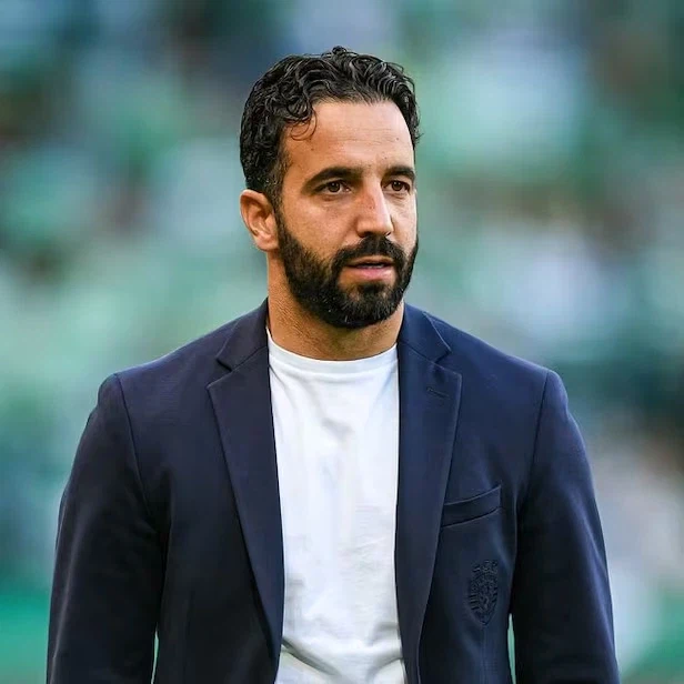 EPL) 선수 하나도 안 빼고 감독만 바꾼 맨유 근황_4.webp