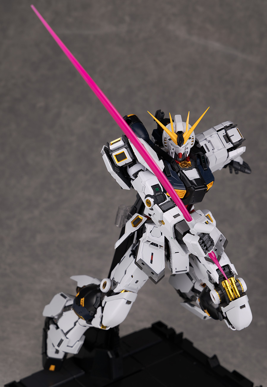 PG 언리쉬드 뉴 건담 해외 리뷰 2: 기믹 & 무장편_70.jpg