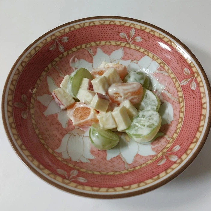 [돼노비] 집에서 만든 과일샐러드입니다._1.webp