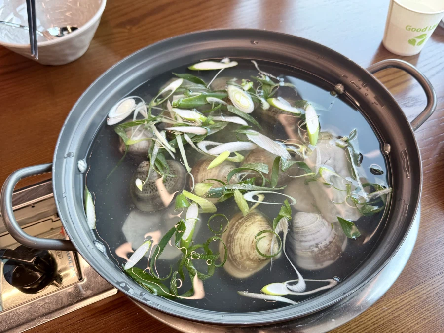 감칠맛 폭발 백합칼국수_1.webp