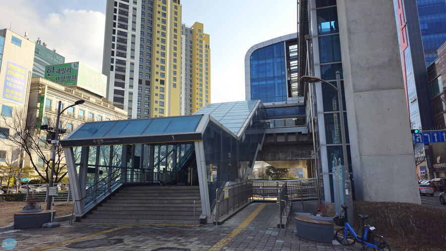 집밥 먹는게 귀찮아서 동네 초밥 뷔페 갔다왔네요.._3.jpg