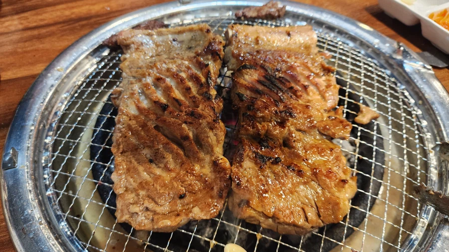 후배들 일 시키고 밥 사주기_4.webp