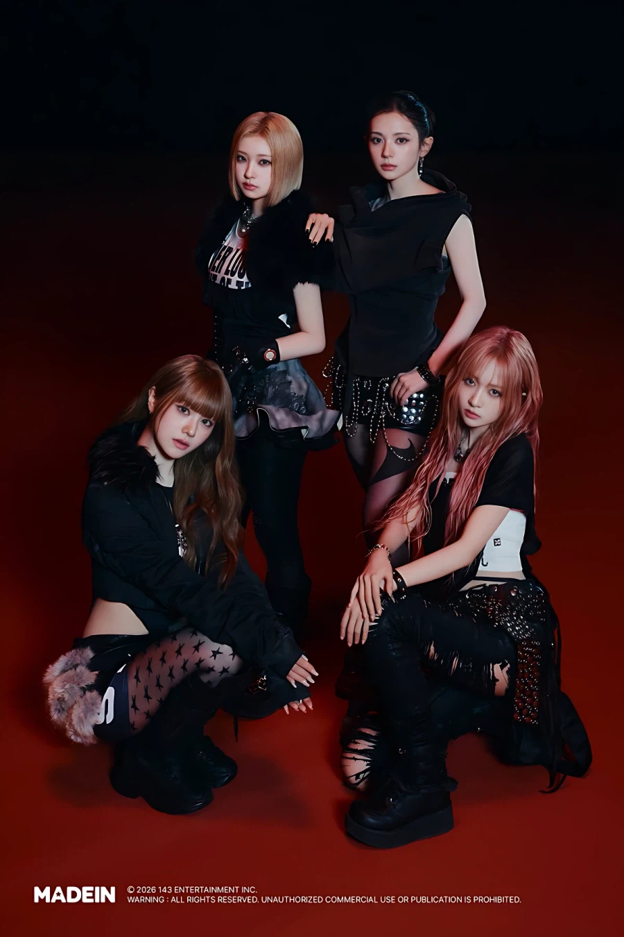 [메이딘] MADEIN - 안 봐도 비디오 (Super Obvious) MV 티저_4.webp