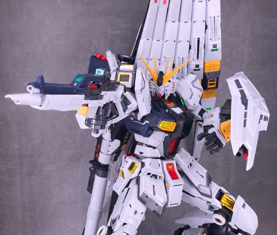 PG 언리쉬드 뉴 건담 포징 + 메탈 스트럭처 나열 사진_15.jpg