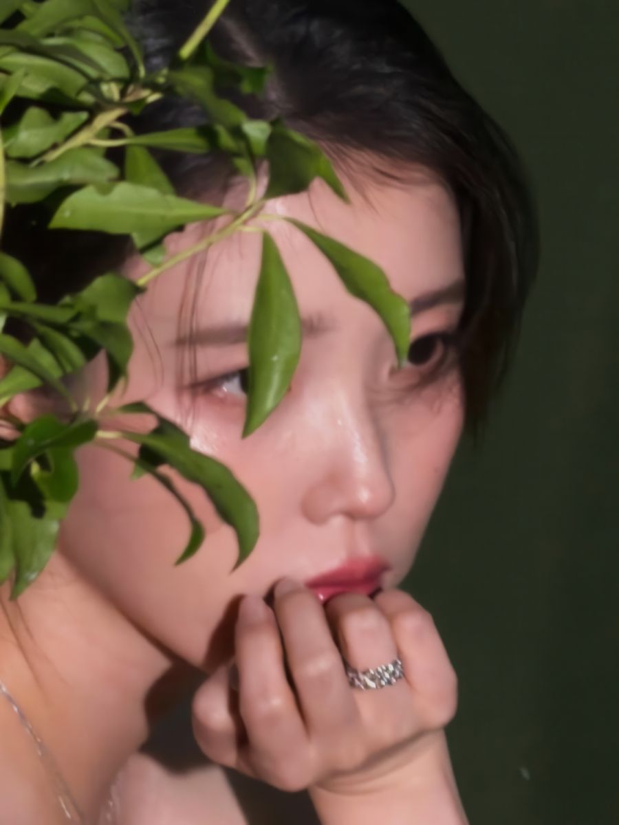 2026.02.07 아이유 인스타그램 사진 보정_10.jpg