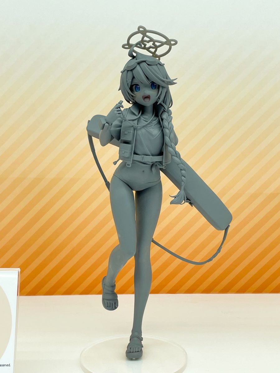 [큐즈 Q] 장송의 프리렌 계열 외 원페스 2026 겨울 신제품 전시 사진_27.jpg