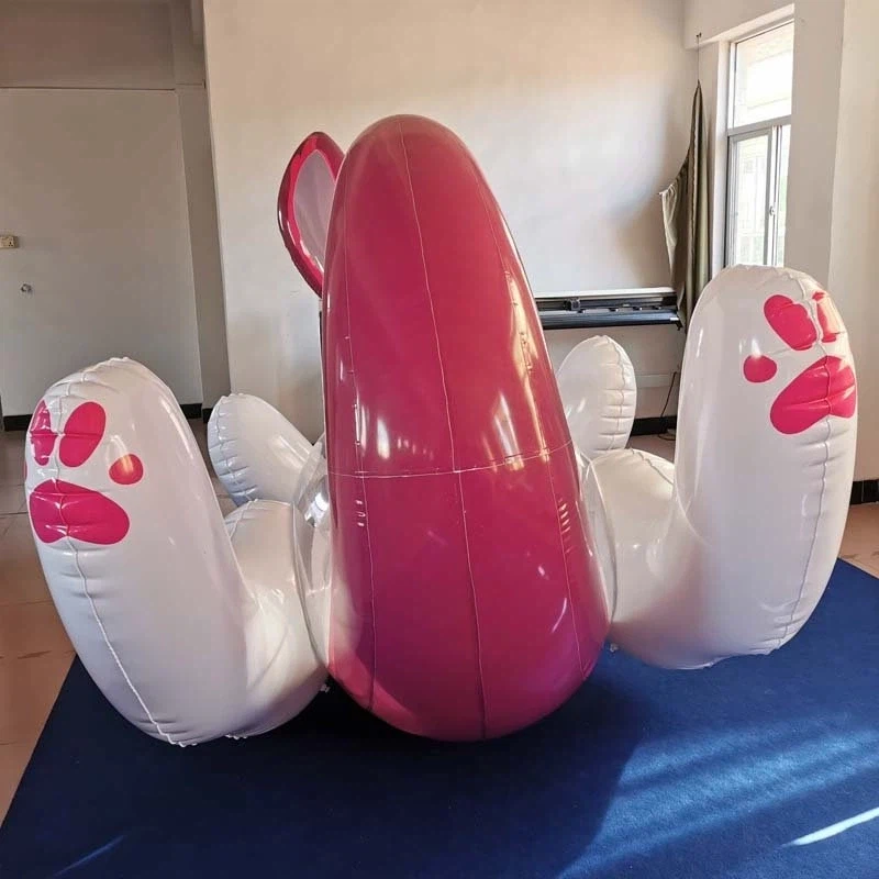 조금 수상해보이는 풍선인형_3.webp