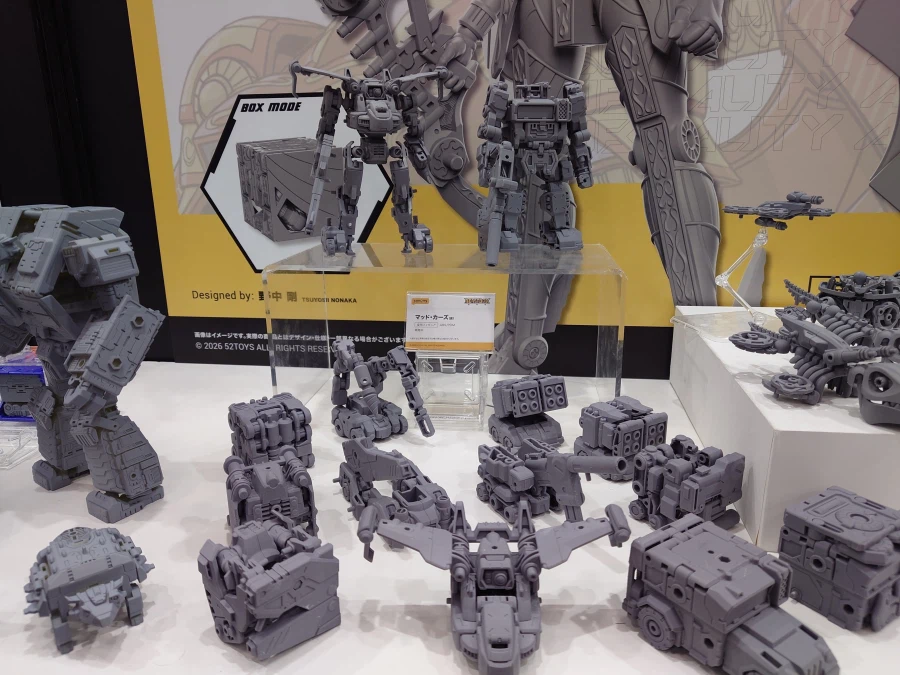 [52토이즈] 변형합체 시리즈 라이온트랙(가칭), 매드 카즈(가칭) 원형 전시_6.webp