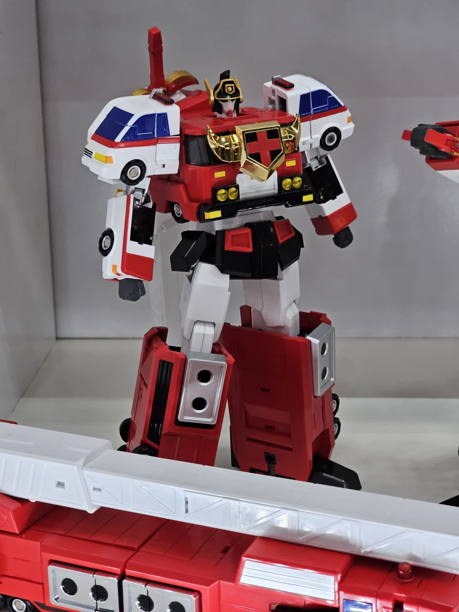 [액션토이즈]제이데커&듀크파이어 전시사진_5.webp