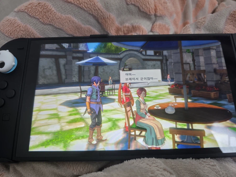 미성년자를 꼬시는 유부녀 甲.jpg_1.webp