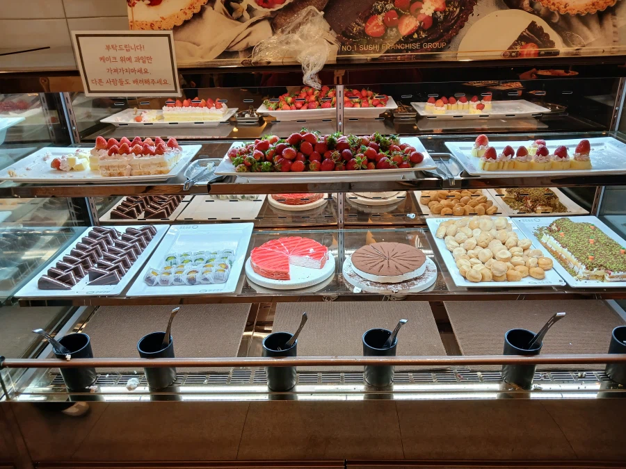 쿠우쿠우 청주점 (feat. 딸기 시즌)_8.webp