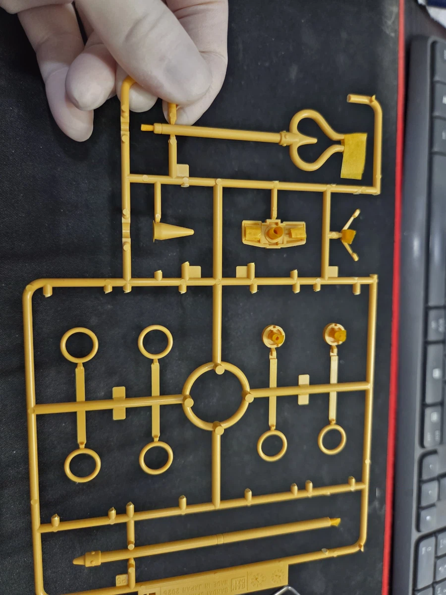 만다라 건담 골드홀로 데칼 적용_7.webp