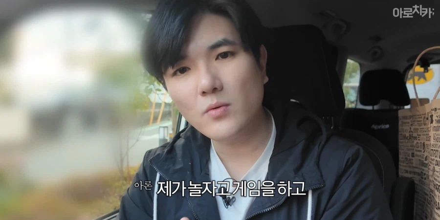 유튜브) 둘째 딸 한살 생일 선물에 아빠의 센스있는 선물로 후끈해진 집안분위기_29.webp