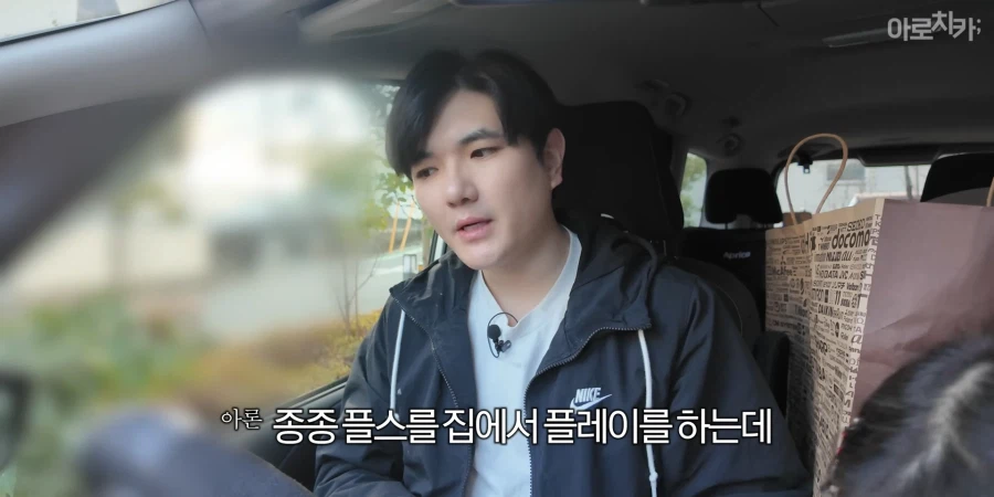 유튜브) 둘째 딸 한살 생일 선물에 아빠의 센스있는 선물로 후끈해진 집안분위기_31.webp