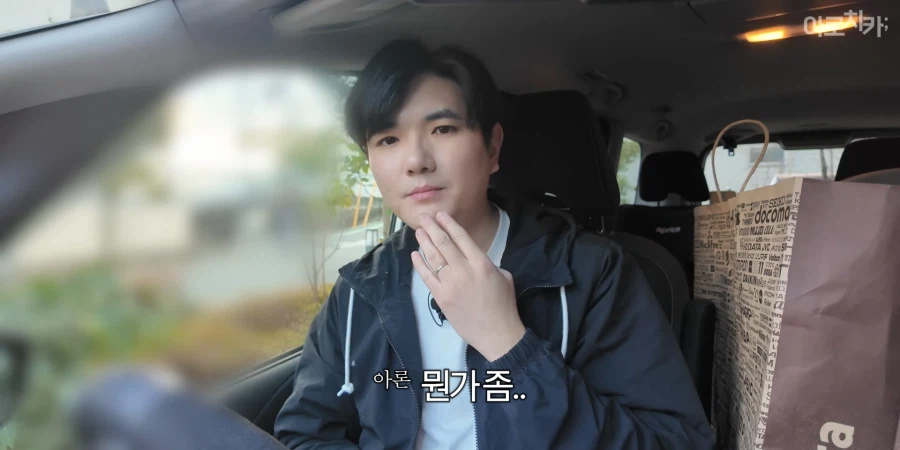 유튜브) 둘째 딸 한살 생일 선물에 아빠의 센스있는 선물로 후끈해진 집안분위기_33.webp