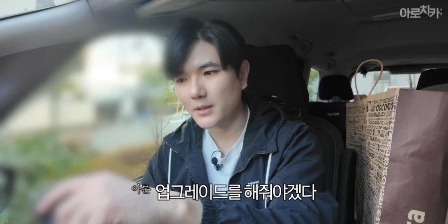 유튜브) 둘째 딸 한살 생일 선물에 아빠의 센스있는 선물로 후끈해진 집안분위기_40.webp