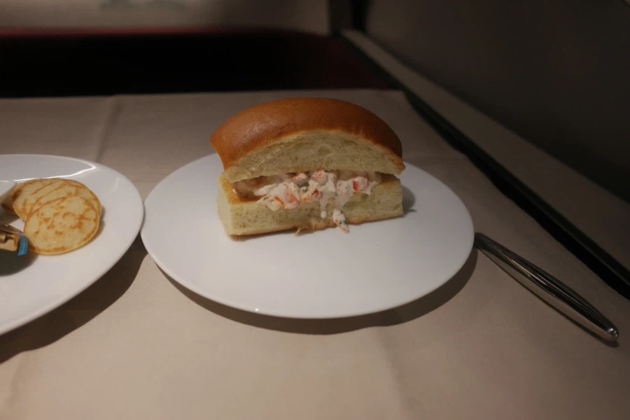 제목은 일본 여행으로 하겠습니다. 근데 이제 일등석을 곁들인. (上) (스압)_23.webp