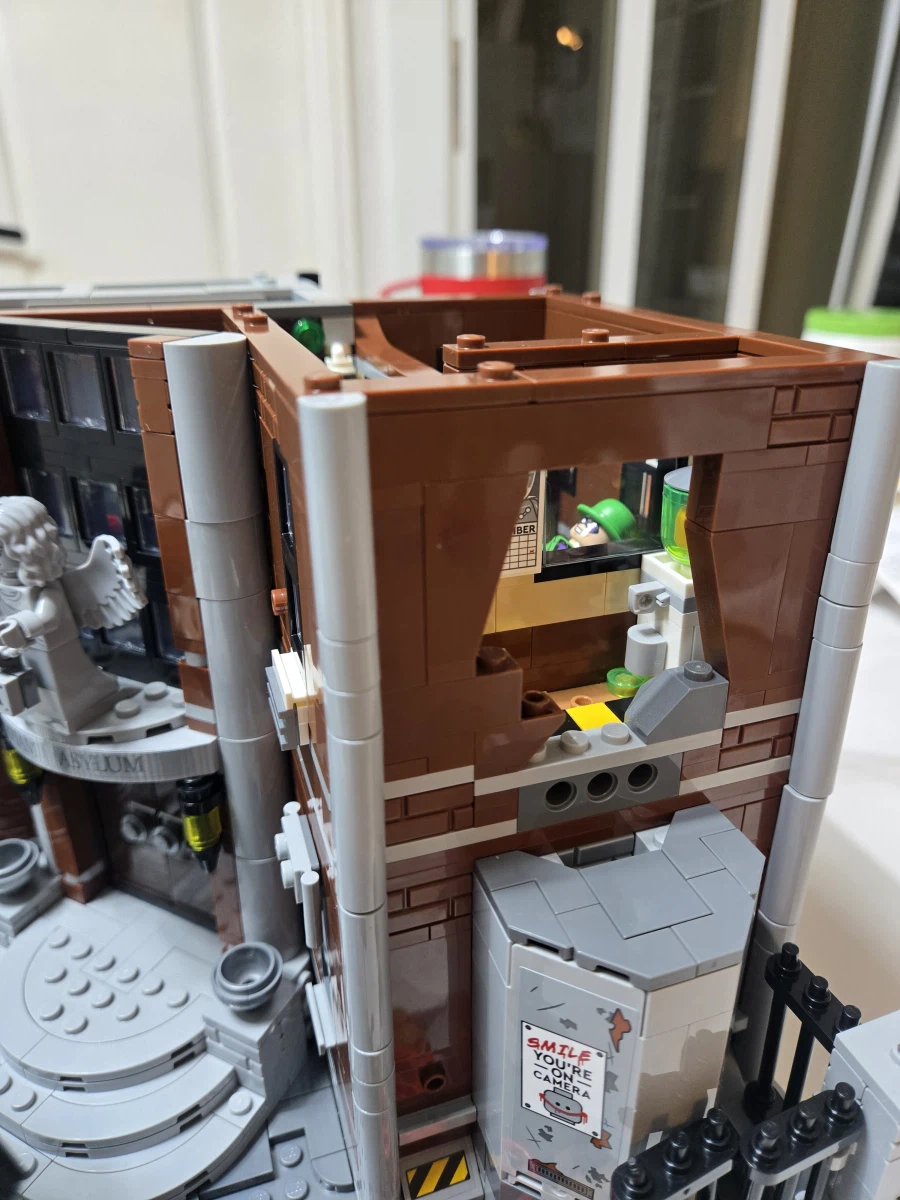 [DC] 살벌한 정신병원 레고 아캄 어사일럼 2025_11.webp