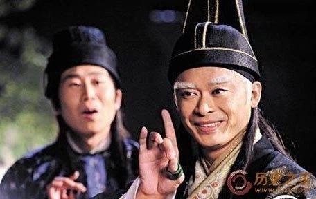 군주정치에 정답이 없는 이유.jpg_2.webp