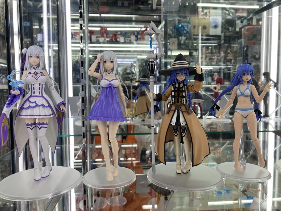 [카도카와] 아주르 레이븐 & 카도프라 신제품 빅 카메라점 전시 사진_6.webp