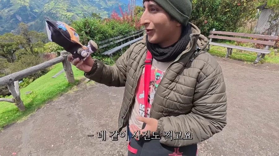 블루아카)여행 유튜버가 남미여행중에 본 것._6.webp