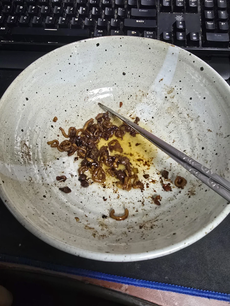 [돼억시니] 우삼겹 짜빠게티를 만들었습니다_3.webp