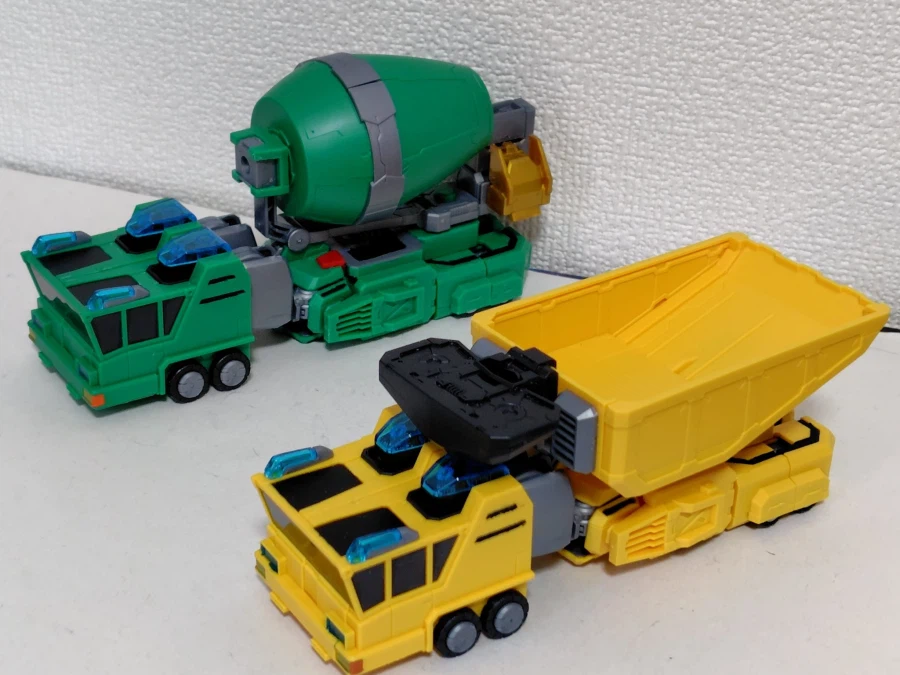 HG 격룡신 가조립 + 가오가이가 시리즈 나열 사진_1.webp