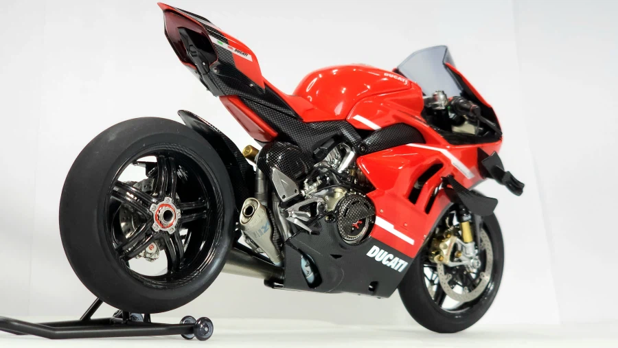 [TAMIYA] 1/12 DUCATI SUPER LEGGERA V4R_10.webp