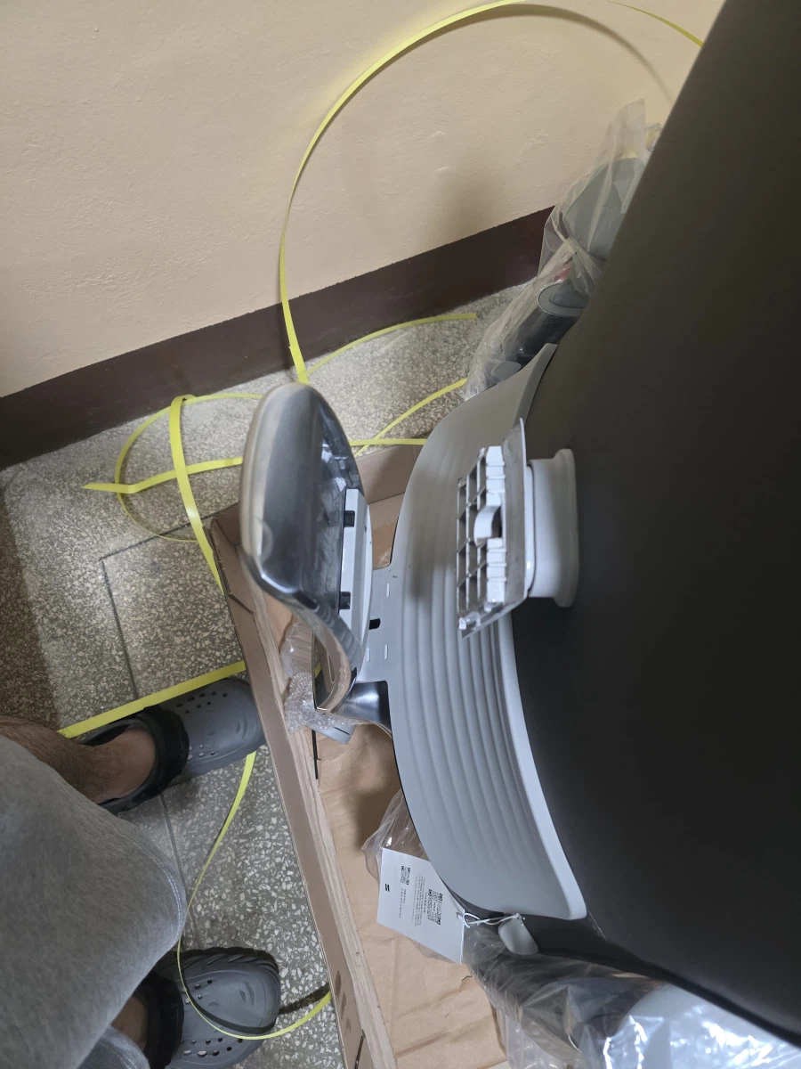 100만원 짜리 의자 박살난거 본적잇음?_2.webp