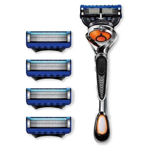 면도 할 때 무조건 날 방향으로 가로 말고 새로 해라_1.webp