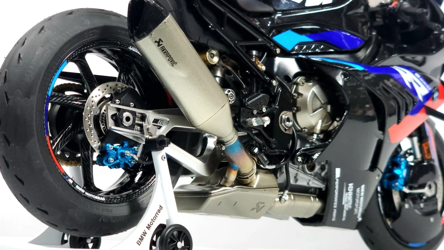 [MENG] 1/9 BMW M1000RR_12.webp