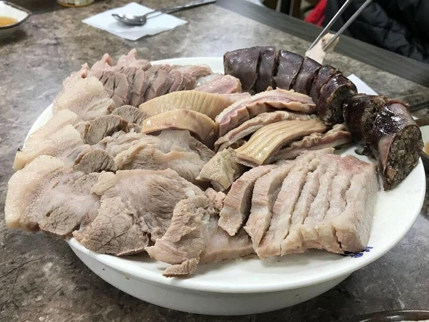 호불호 있다는 모듬수육 + 옵션_3.webp