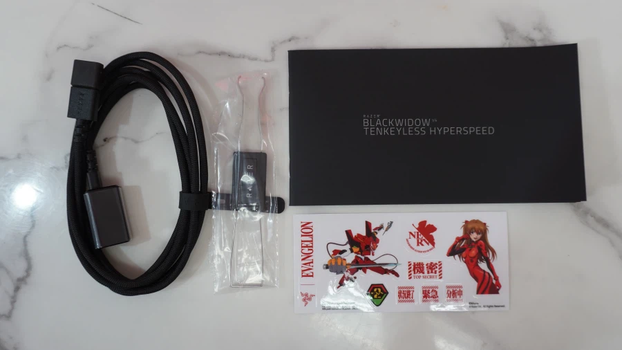 [네이버] 싱크로율 폭주 중! RAZER 에반게리온 콜라보 국내 최초 언박싱_7.webp