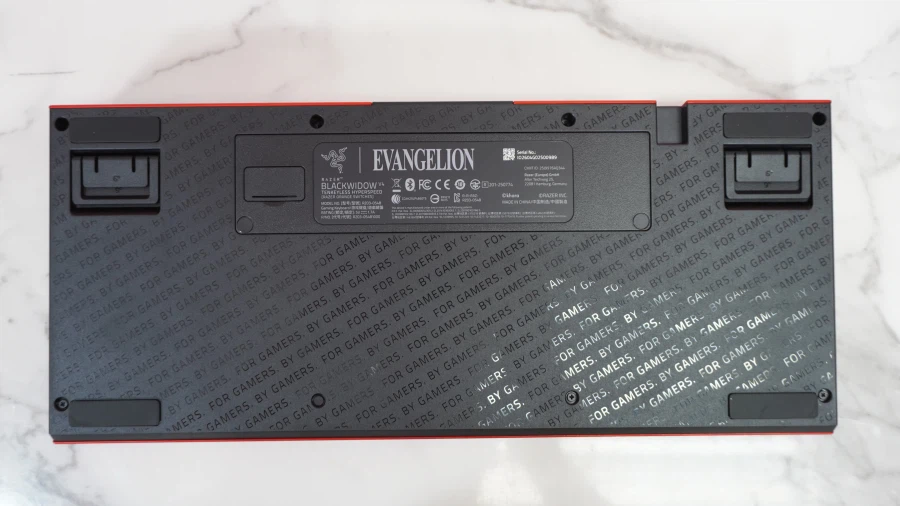 [네이버] 싱크로율 폭주 중! RAZER 에반게리온 콜라보 국내 최초 언박싱_11.webp