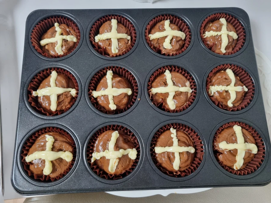 친구 어머니한테 주문받은거 만드는중_1.webp